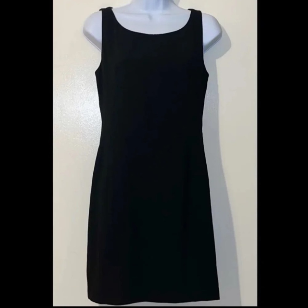 Banana Republic Ladies Side Zipper Black Sleeveless Dress Size 2